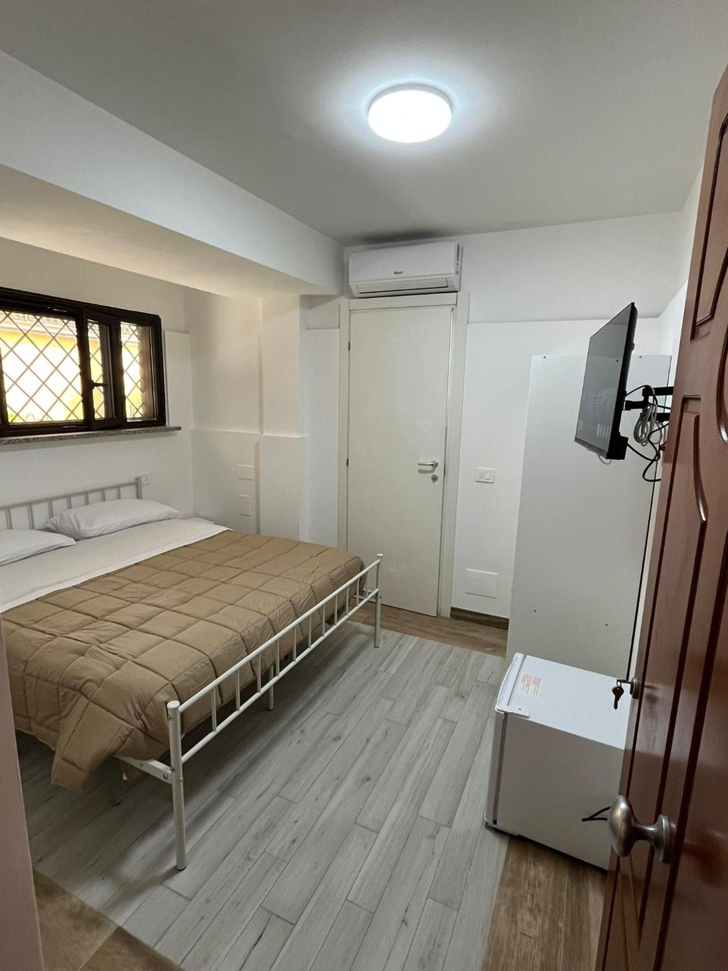 Aurora Rooms Pomigliano d'Arco Eksteriør bilde