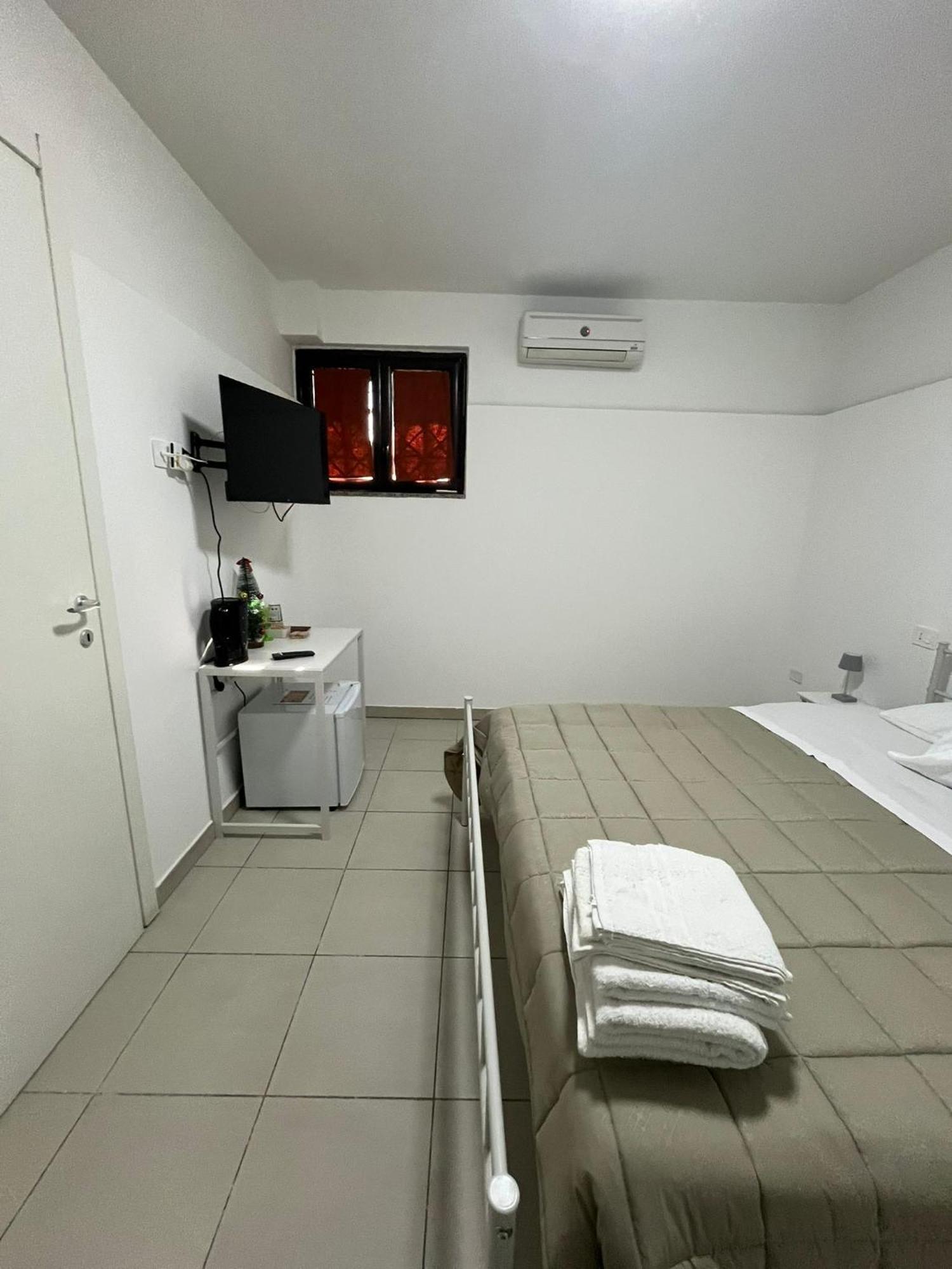 Aurora Rooms Pomigliano d'Arco Eksteriør bilde
