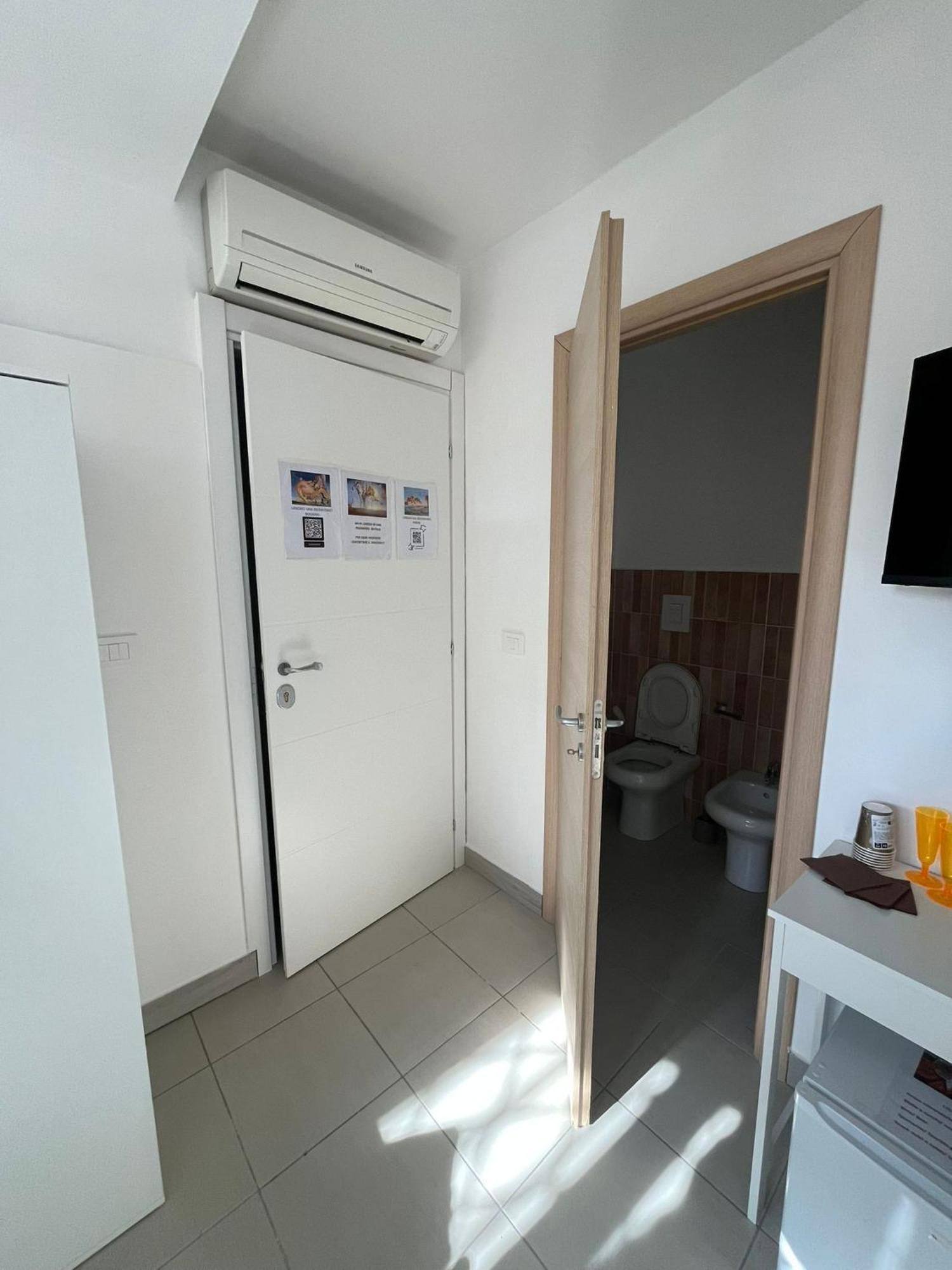 Aurora Rooms Pomigliano d'Arco Eksteriør bilde