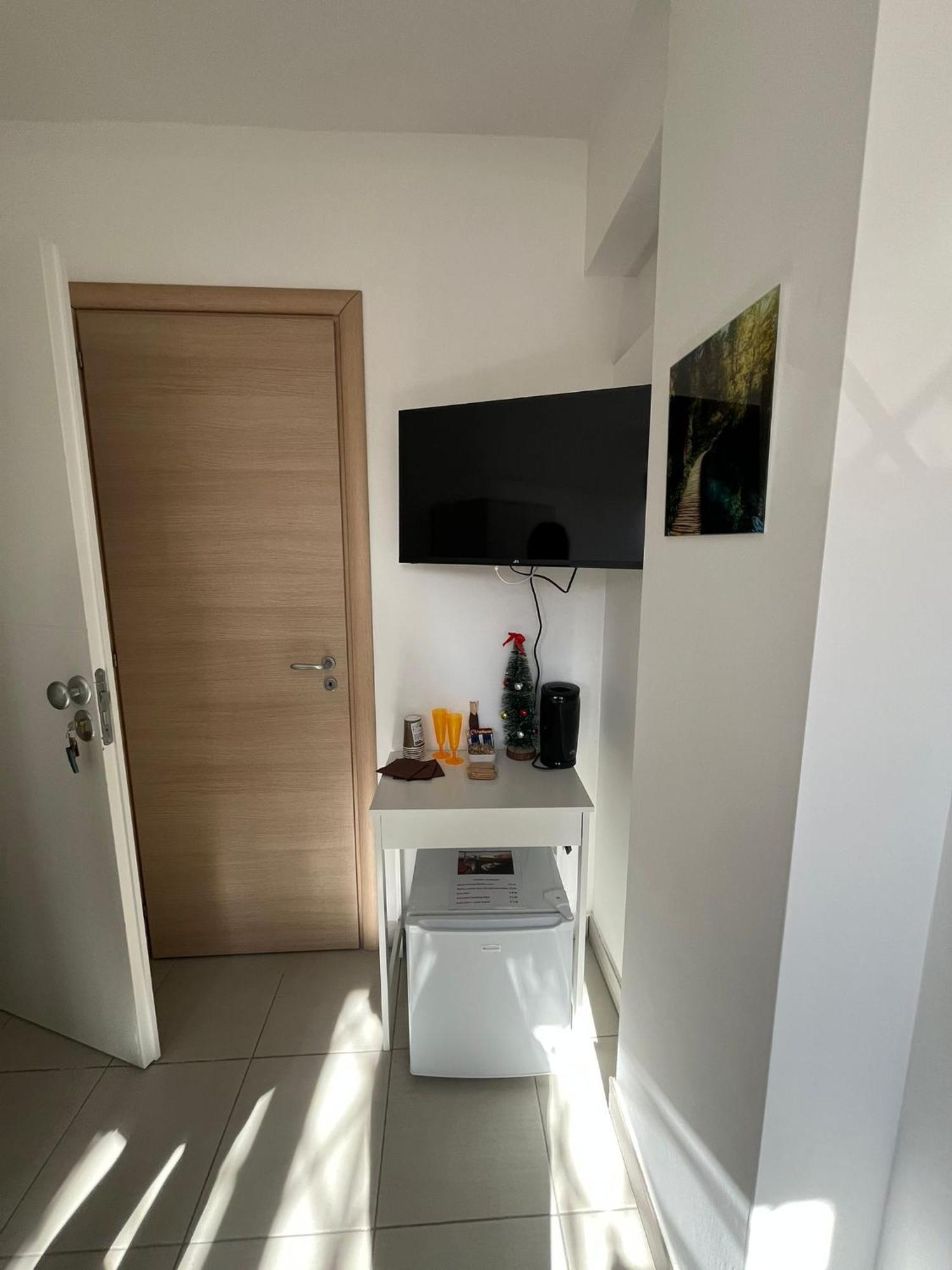 Aurora Rooms Pomigliano d'Arco Eksteriør bilde